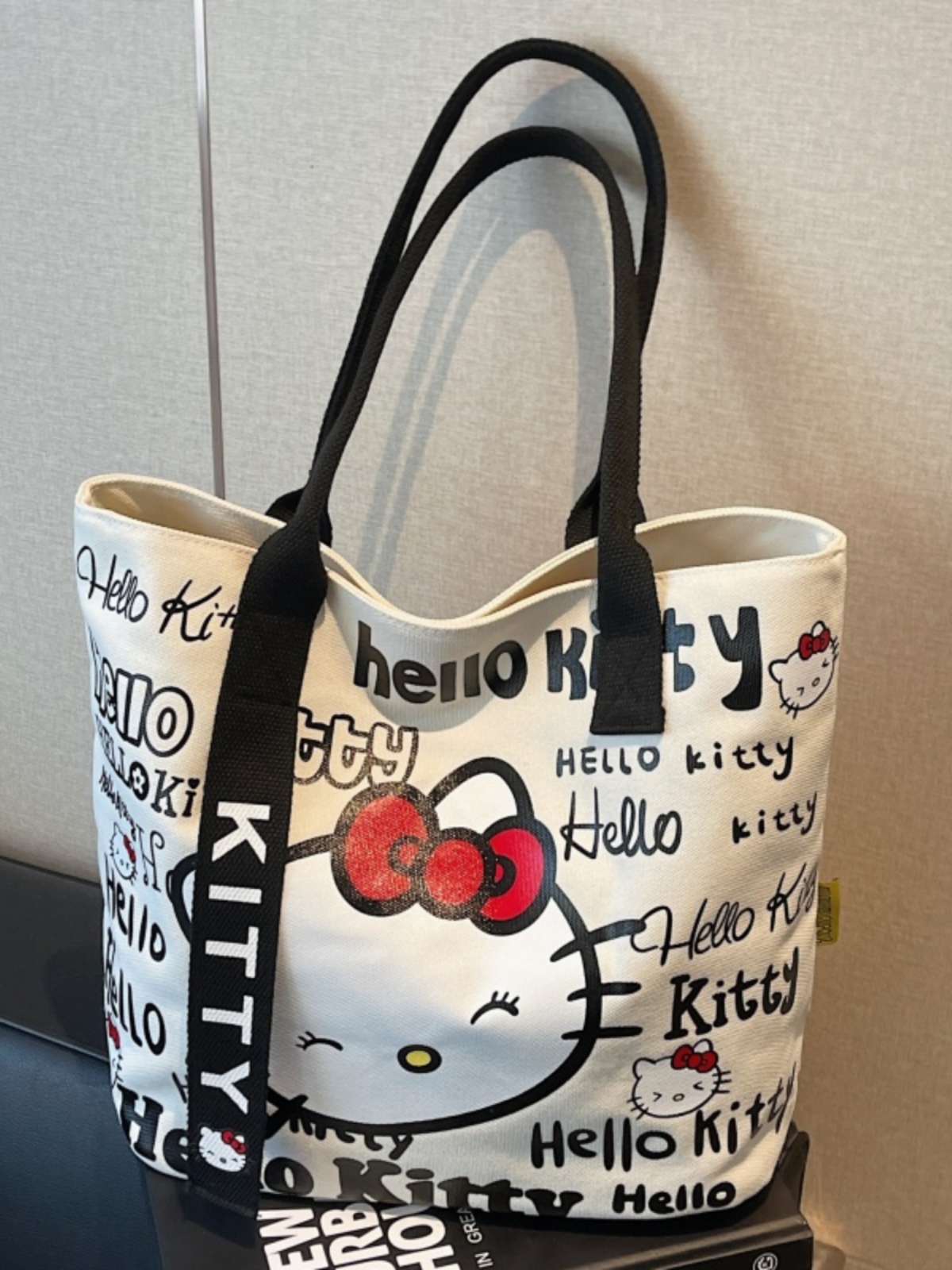 Japanese-Style Cartoon Canvas Tote Bag for Women - Large Capacity Student Shoulder Bag for Summer Commuting and Classes Japanese-Style Cartoon Canvas Tote Bag for Women - Large Capacity Student Shoulder Bag for Summer Commuting and Classes