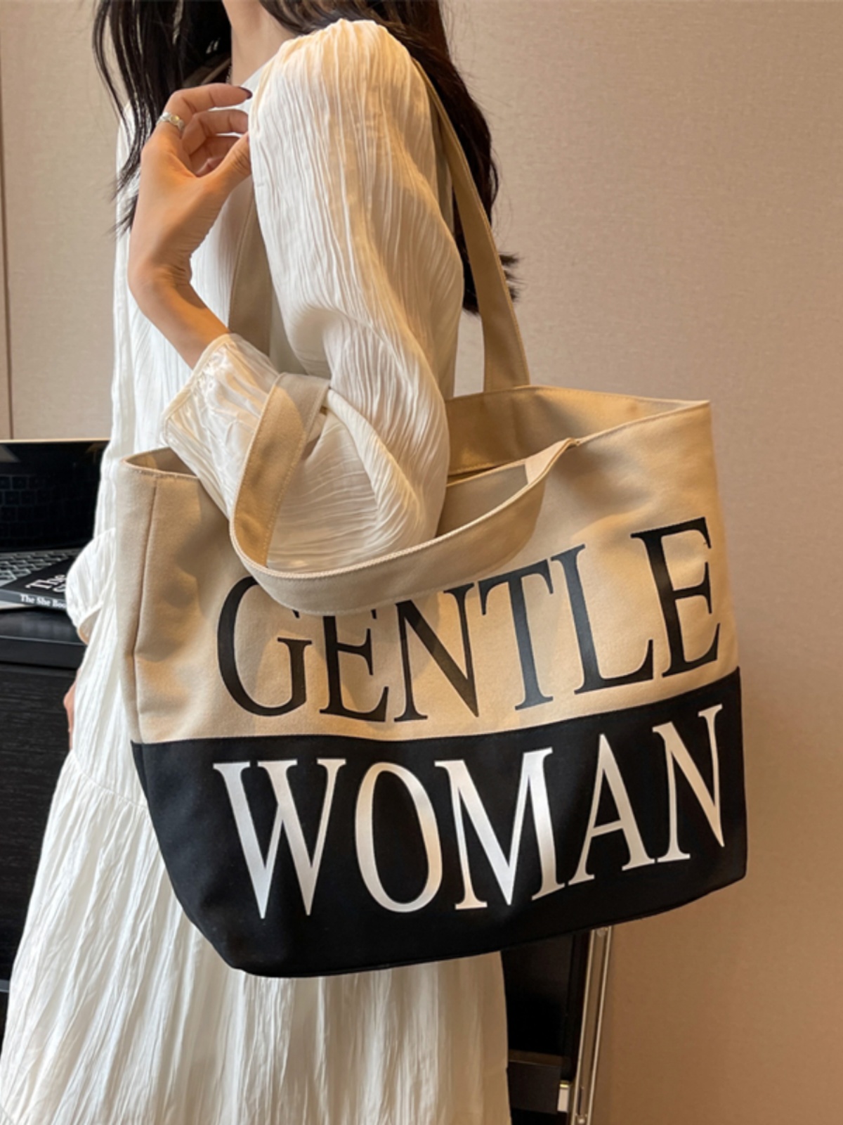 Japanese Style Large Capacity Canvas Tote Bag for Women - Versatile Casual Mommy Shoulder Bag for Class and Commuting Japanese Style Large Capacity Canvas Tote Bag for Women - Versatile Casual Mommy Shoulder Bag for Class and Commuting