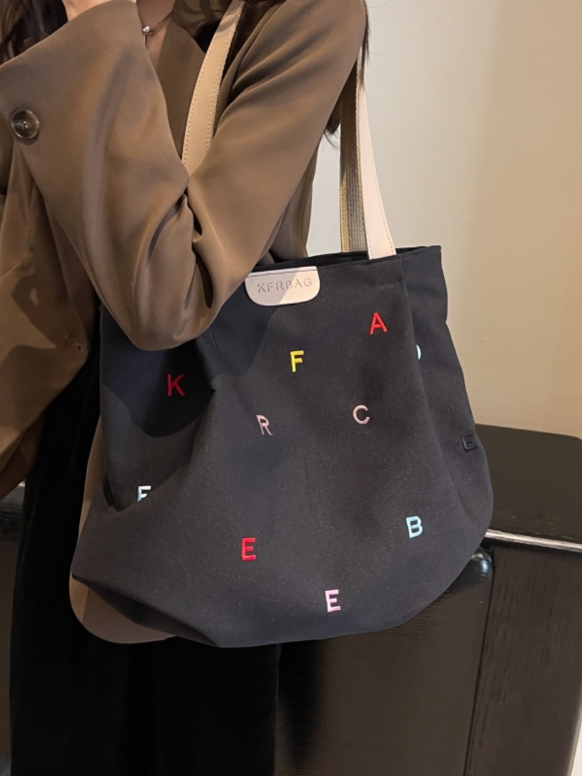 Japanese-Style Large-Capacity Shoulder Bag for Students - Versatile Casual Tote for Class and Commuting Japanese-Style Large-Capacity Shoulder Bag for Students - Versatile Casual Tote for Class and Commuting