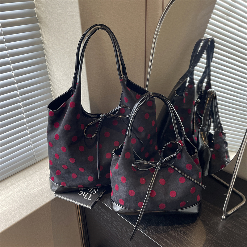 Japanese-Style Minimalist Polka Dot Bucket Bag for Women – Large Capacity Tote with Bow, 2025 Trendy Design Japanese-Style Minimalist Polka Dot Bucket Bag for Women – Large Capacity Tote with Bow, 2025 Trendy Design