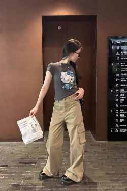 Korean Retro Streetwear Distressed Kitty Cat Print Fitted T-Shirt for Women - Summer Slim Short Sleeves, Waist-Cinching Style