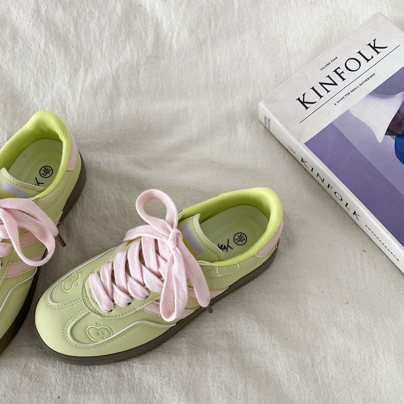 Korean Style Green Apple Training Shoes for Women - 2025 Casual White Sneakers, Versatile A-Gan Board Shoes Korean Style Green Apple Training Shoes for Women - 2025 Casual White Sneakers, Versatile A-Gan Board Shoes