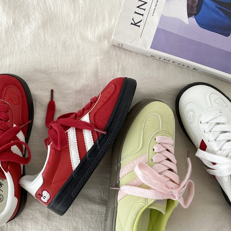 Korean Style Green Apple Training Shoes for Women - 2025 Casual White Sneakers, Versatile A-Gan Board Shoes Korean Style Green Apple Training Shoes for Women - 2025 Casual White Sneakers, Versatile A-Gan Board Shoes