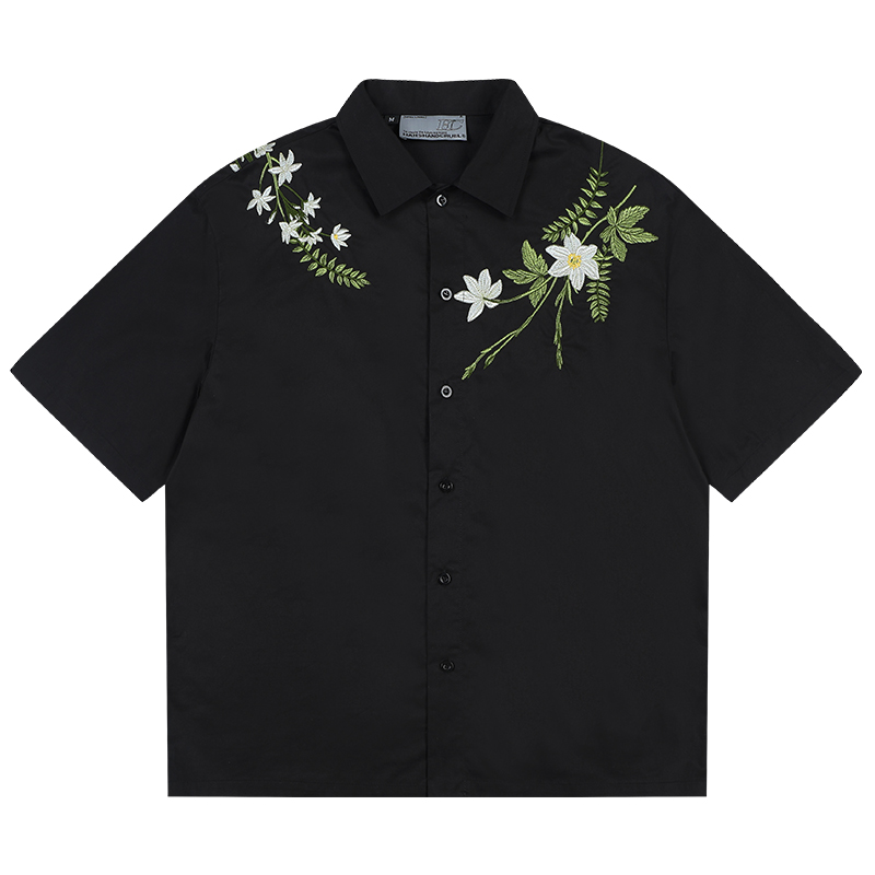Korean-Style Green Floral Embroidered Cuban Collar Short Sleeve Shirt for Couples - Loose Fit Vacation Wear Korean-Style Green Floral Embroidered Cuban Collar Short Sleeve Shirt for Couples - Loose Fit Vacation Wear