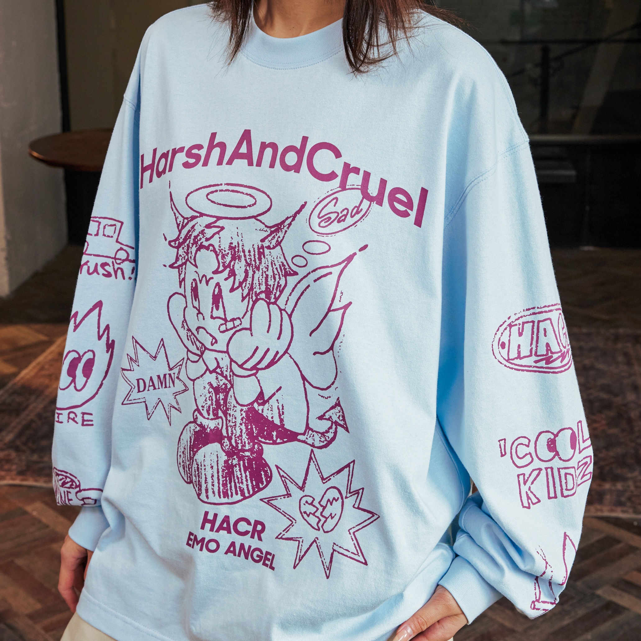 Korean Style Hand-Drawn Graffiti Long Sleeve T-Shirt for Couples, Loose Fit, Lazy Wind Angel Elf Design Korean Style Hand-Drawn Graffiti Long Sleeve T-Shirt for Couples, Loose Fit, Lazy Wind Angel Elf Design