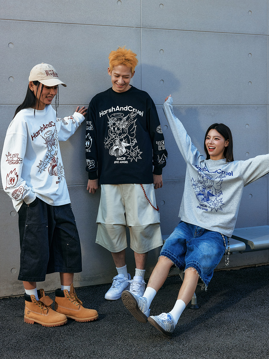 Korean Style Hand-Drawn Graffiti Long Sleeve T-Shirt for Couples, Loose Fit, Lazy Wind Angel Elf Design Korean Style Hand-Drawn Graffiti Long Sleeve T-Shirt for Couples, Loose Fit, Lazy Wind Angel Elf Design