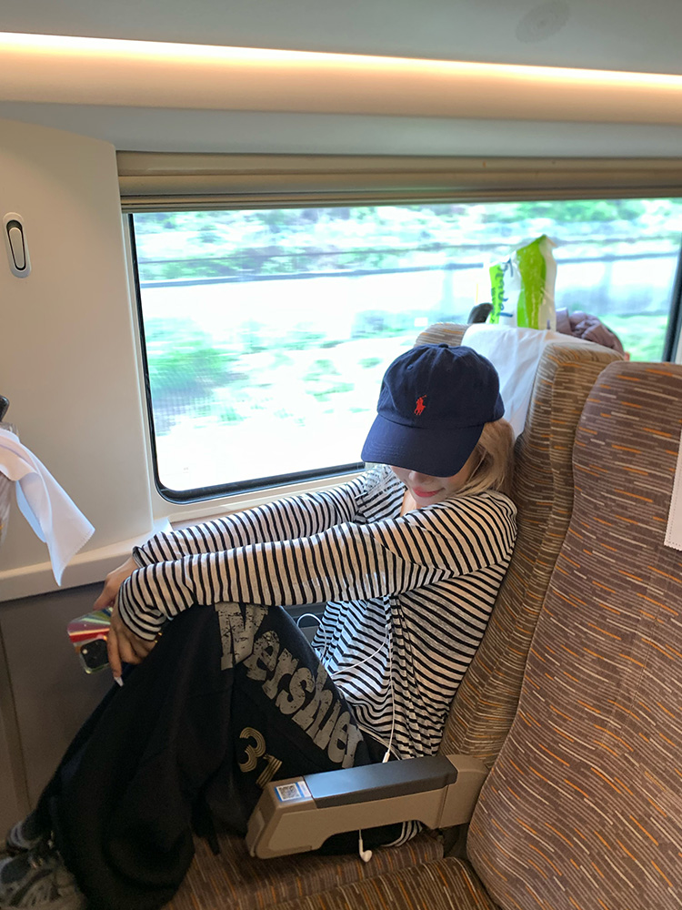 Korean Style High-End Striped Color-Blocking Long Sleeve Top for Women, Slim Fit Sun Protection Shirt for Summer Korean Style High-End Striped Color-Blocking Long Sleeve Top for Women, Slim Fit Sun Protection Shirt for Summer