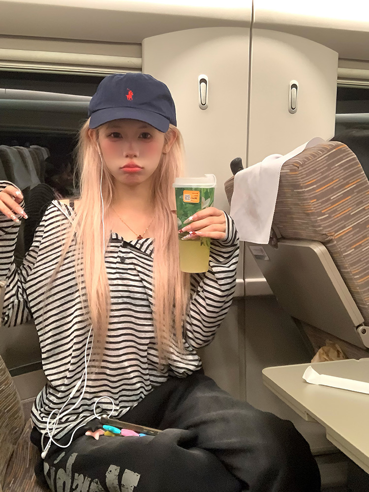 Korean Style High-End Striped Color-Blocking Long Sleeve Top for Women, Slim Fit Sun Protection Shirt for Summer Korean Style High-End Striped Color-Blocking Long Sleeve Top for Women, Slim Fit Sun Protection Shirt for Summer