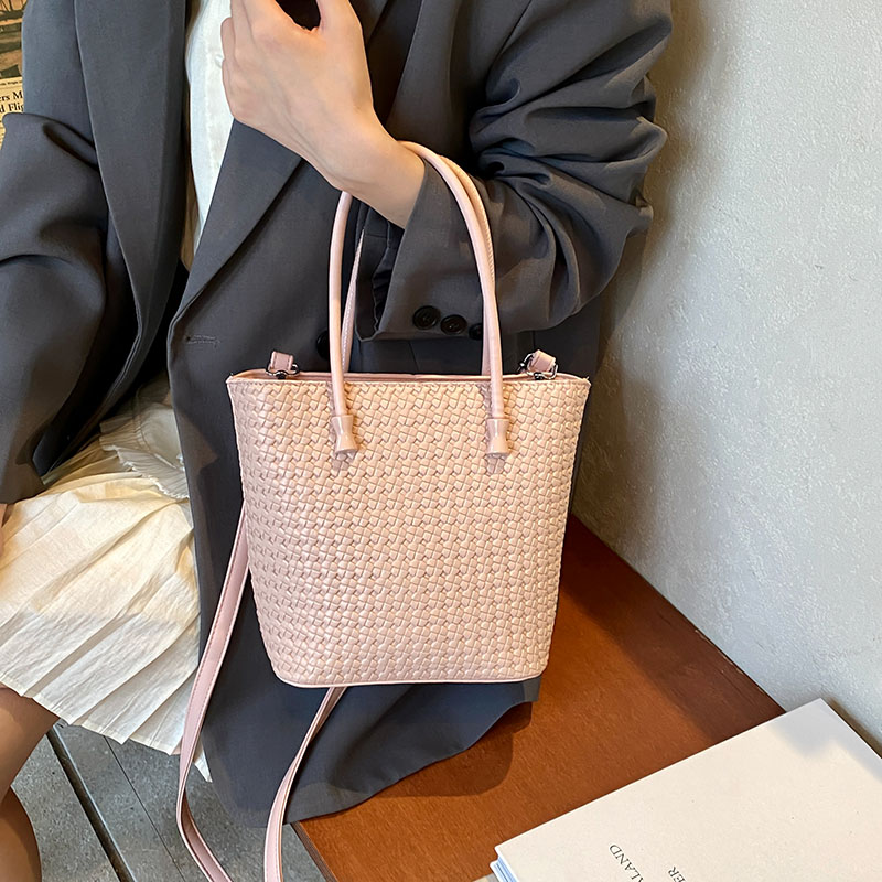 Korean Style High-End Women's Bucket Bag - Versatile Spring/Summer Crossbody Shoulder Handbag 2025 Fashionable Design Korean Style High-End Women's Bucket Bag - Versatile Spring/Summer Crossbody Shoulder Handbag 2025 Fashionable Design