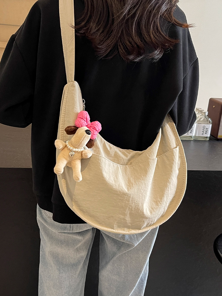 Korean-Style Large Capacity Casual Dumpling Bag for Women, 2025 Summer Versatile Nylon Commuting Shoulder Bag Korean-Style Large Capacity Casual Dumpling Bag for Women, 2025 Summer Versatile Nylon Commuting Shoulder Bag