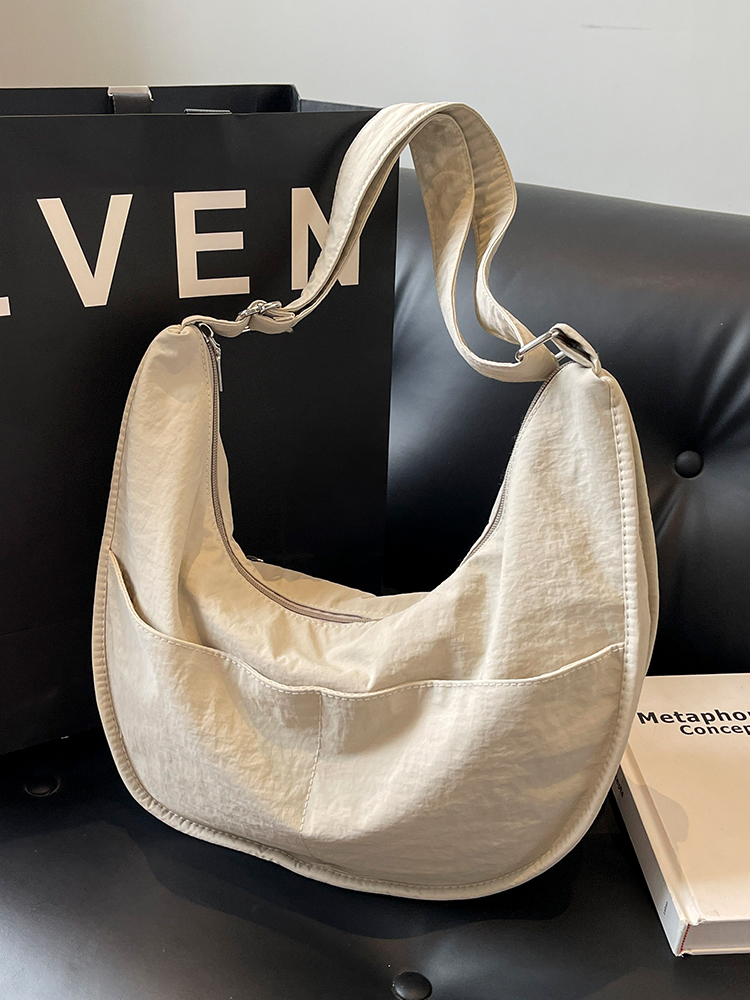 Korean-Style Large Capacity Casual Dumpling Bag for Women, 2025 Summer Versatile Nylon Commuting Shoulder Bag Korean-Style Large Capacity Casual Dumpling Bag for Women, 2025 Summer Versatile Nylon Commuting Shoulder Bag