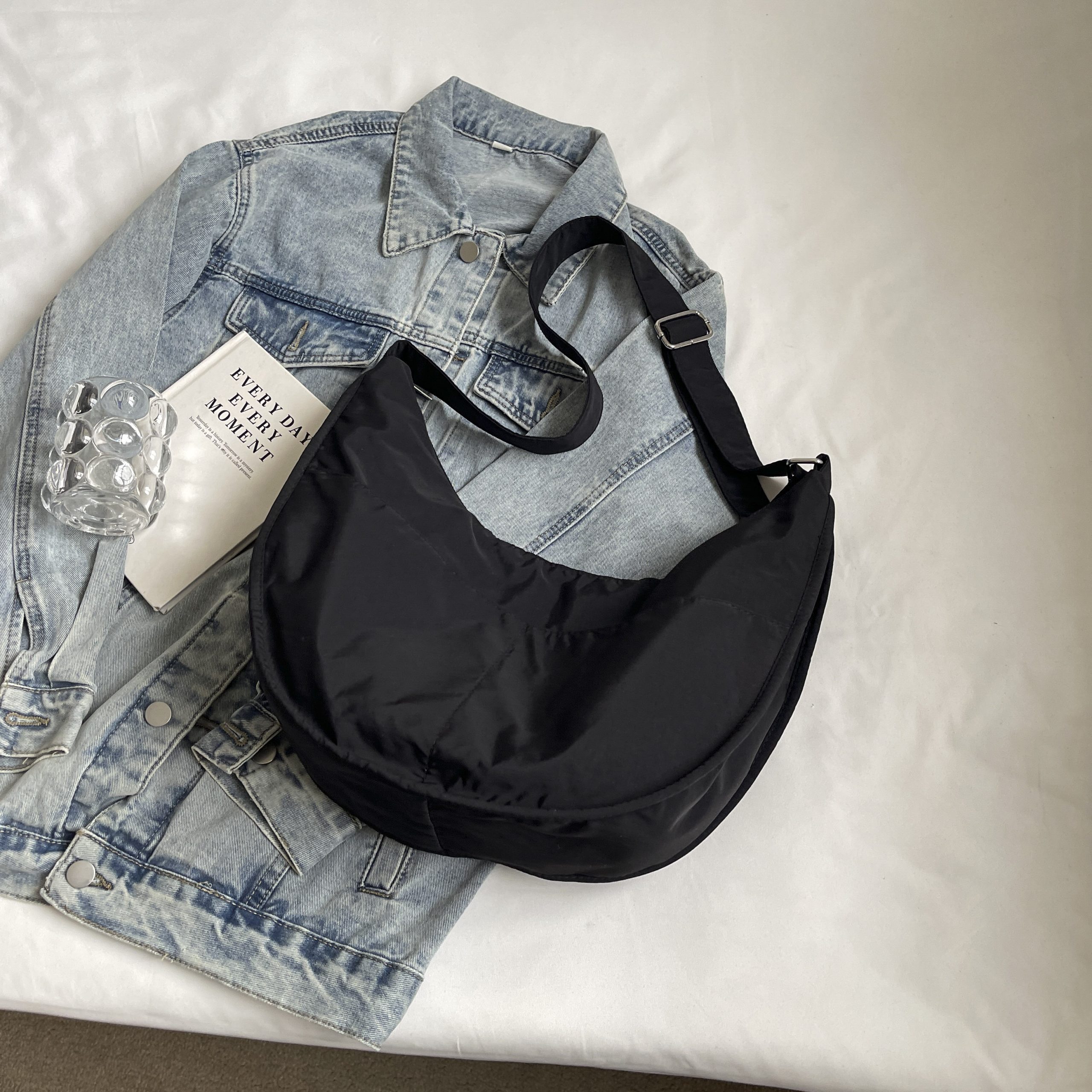 Korean-Style Large Capacity Casual Dumpling Bag for Women, 2025 Summer Versatile Nylon Commuting Shoulder Bag Korean-Style Large Capacity Casual Dumpling Bag for Women, 2025 Summer Versatile Nylon Commuting Shoulder Bag