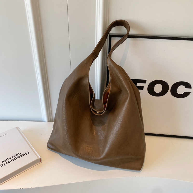 Korean Style Large-Capacity Shoulder Bag for Women - Retro Versatile Tote for Work and Commuting - Autumn Winter 2025 Collection Korean Style Large-Capacity Shoulder Bag for Women - Retro Versatile Tote for Work and Commuting - Autumn Winter 2025 Collection