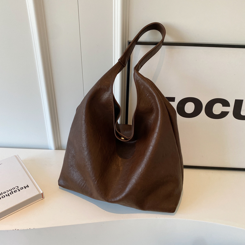 Korean Style Large-Capacity Shoulder Bag for Women - Retro Versatile Tote for Work and Commuting - Autumn Winter 2025 Collection Korean Style Large-Capacity Shoulder Bag for Women - Retro Versatile Tote for Work and Commuting - Autumn Winter 2025 Collection