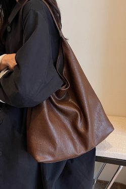 Korean Style Large-Capacity Shoulder Bag for Women - Retro Versatile Tote for Work and Commuting - Autumn Winter 2025 Collection