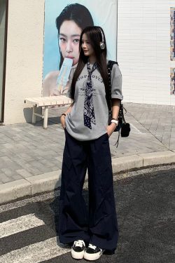 Korean Style Loose Fit Short Sleeve T-Shirt for Women with Scarf - Printed 2025 Summer Top - Casual American Fashion