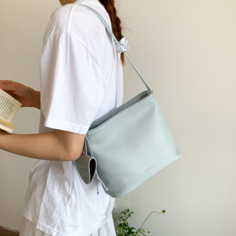 Korean Style Lychee Texture Minimalist Bucket Bag for Women - 2025 Summer Fashion Versatile Small Tote Korean Style Lychee Texture Minimalist Bucket Bag for Women - 2025 Summer Fashion Versatile Small Tote