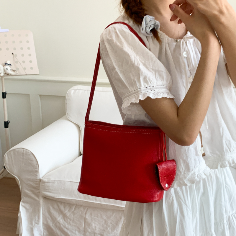 Korean Style Lychee Texture Minimalist Bucket Bag for Women - 2025 Summer Fashion Versatile Small Tote Korean Style Lychee Texture Minimalist Bucket Bag for Women - 2025 Summer Fashion Versatile Small Tote