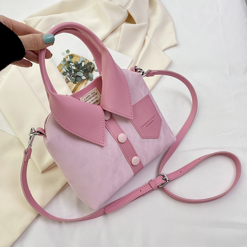 Korean-Style Minimalist Crossbody Handbag for Women, Trendy Casual Design 2025, Niche Personality Fashion Bag Korean-Style Minimalist Crossbody Handbag for Women, Trendy Casual Design 2025, Niche Personality Fashion Bag
