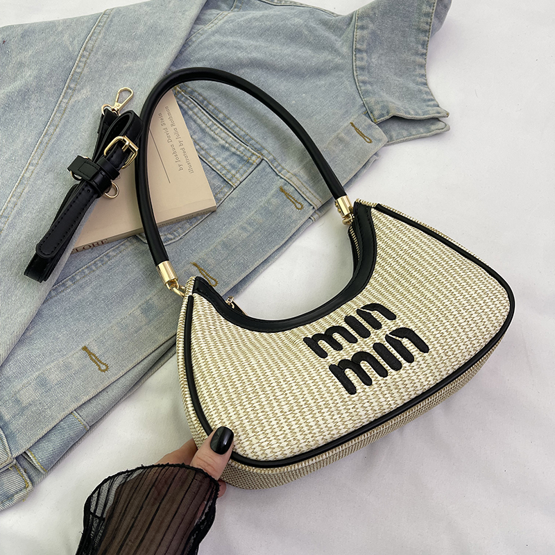 Korean-Style Minimalist Dumpling Bag for Women - Versatile Shoulder Underarm Bag for Work & Commuting, Summer 2025 Fashion Korean-Style Minimalist Dumpling Bag for Women - Versatile Shoulder Underarm Bag for Work & Commuting, Summer 2025 Fashion