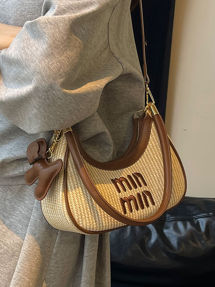 Korean-Style Minimalist Dumpling Bag for Women - Versatile Shoulder Underarm Bag for Work & Commuting, Summer 2025 Fashion Korean-Style Minimalist Dumpling Bag for Women - Versatile Shoulder Underarm Bag for Work & Commuting, Summer 2025 Fashion