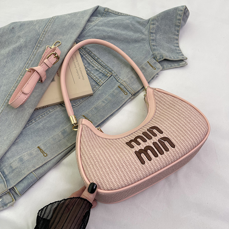 Korean-Style Minimalist Dumpling Bag for Women - Versatile Shoulder Underarm Bag for Work & Commuting, Summer 2025 Fashion Korean-Style Minimalist Dumpling Bag for Women - Versatile Shoulder Underarm Bag for Work & Commuting, Summer 2025 Fashion