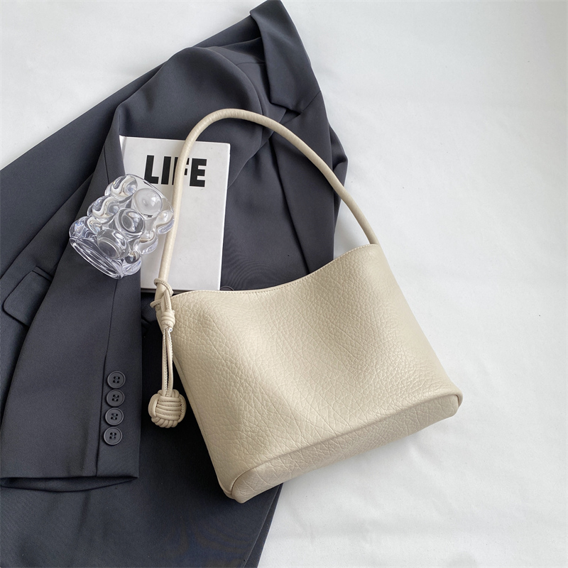 Korean-Style Minimalist Large-Capacity Tote Bag for Women, 2025 Trendy Lychee Pattern Underarm Handbag Korean-Style Minimalist Large-Capacity Tote Bag for Women, 2025 Trendy Lychee Pattern Underarm Handbag