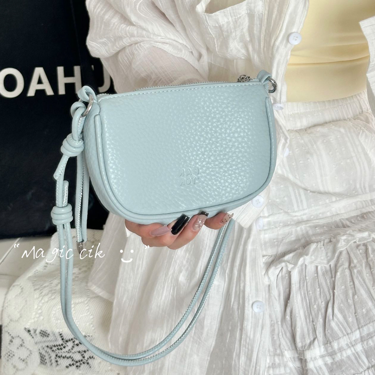 Korean-Style Minimalist Mini Shoulder Commuter Bag for Women - 2025 Summer Trendy Crossbody Small Square Bag Korean-Style Minimalist Mini Shoulder Commuter Bag for Women - 2025 Summer Trendy Crossbody Small Square Bag