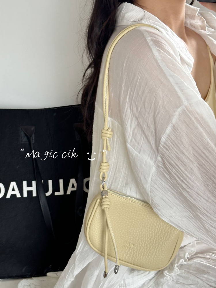 Korean-Style Minimalist Mini Shoulder Commuter Bag for Women - 2025 Summer Trendy Crossbody Small Square Bag Korean-Style Minimalist Mini Shoulder Commuter Bag for Women - 2025 Summer Trendy Crossbody Small Square Bag