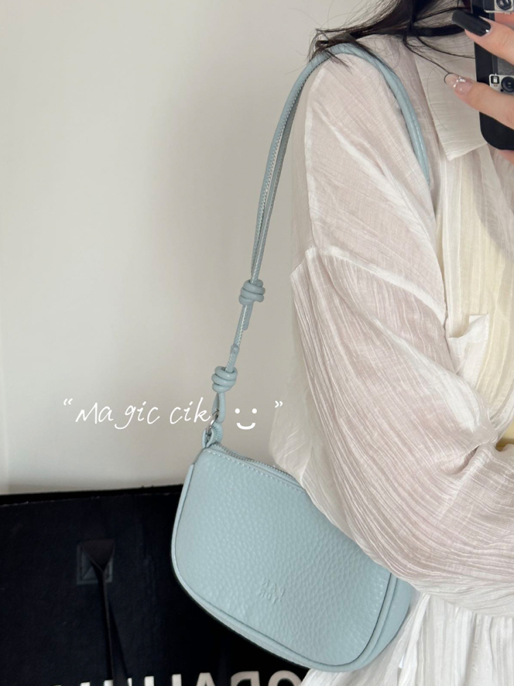 Korean-Style Minimalist Mini Shoulder Commuter Bag for Women - 2025 Summer Trendy Crossbody Small Square Bag Korean-Style Minimalist Mini Shoulder Commuter Bag for Women - 2025 Summer Trendy Crossbody Small Square Bag