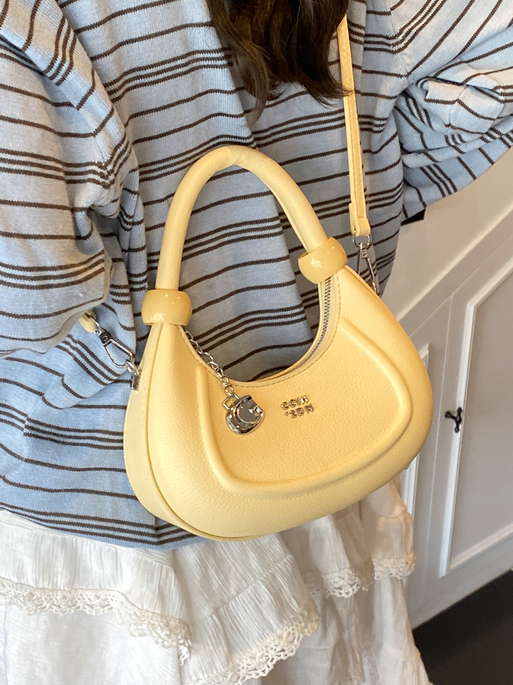 Korean-Style Minimalist Retro Handbag for Women - 2025 Summer Versatile Crossbody Dumpling Bag Korean-Style Minimalist Retro Handbag for Women - 2025 Summer Versatile Crossbody Dumpling Bag