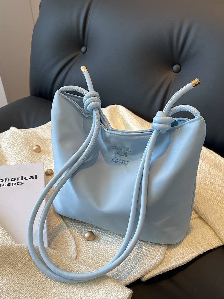 Korean-Style Minimalist Tote Bag for Women - Versatile Underarm Shoulder Bag with High-End Feel for Summer 2025 Fashion Korean-Style Minimalist Tote Bag for Women - Versatile Underarm Shoulder Bag with High-End Feel for Summer 2025 Fashion