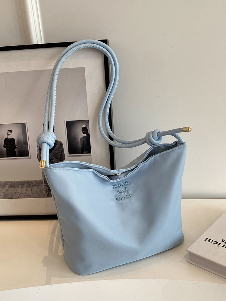 Korean-Style Minimalist Tote Bag for Women - Versatile Underarm Shoulder Bag with High-End Feel for Summer 2025 Fashion Korean-Style Minimalist Tote Bag for Women - Versatile Underarm Shoulder Bag with High-End Feel for Summer 2025 Fashion