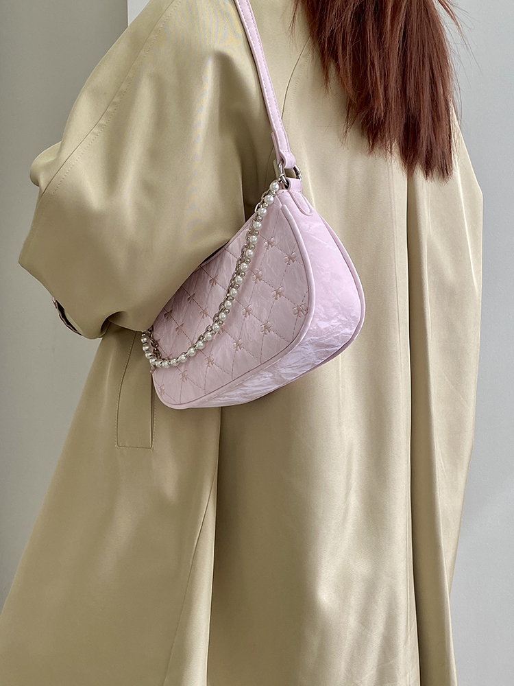 Korean-Style Pink Chain Underarm Crossbody Bag for Women - Trendy Small Shoulder Bag with Niche Design for 2025 Korean-Style Pink Chain Underarm Crossbody Bag for Women - Trendy Small Shoulder Bag with Niche Design for 2025