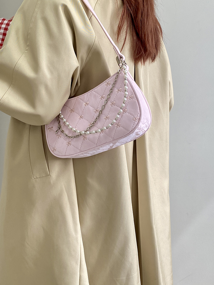 Korean-Style Pink Chain Underarm Crossbody Bag for Women - Trendy Small Shoulder Bag with Niche Design for 2025 Korean-Style Pink Chain Underarm Crossbody Bag for Women - Trendy Small Shoulder Bag with Niche Design for 2025