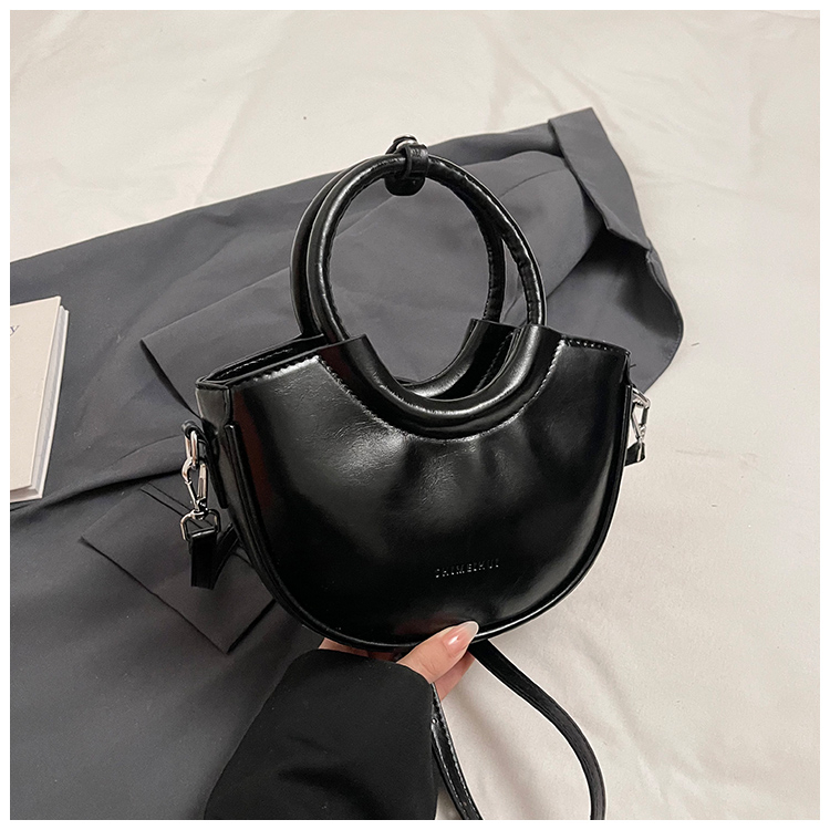 Korean-Style Pink Half-Moon Handbag for Women - Trendy 2025 Fashionable Crossbody Shoulder Bag Korean-Style Pink Half-Moon Handbag for Women - Trendy 2025 Fashionable Crossbody Shoulder Bag