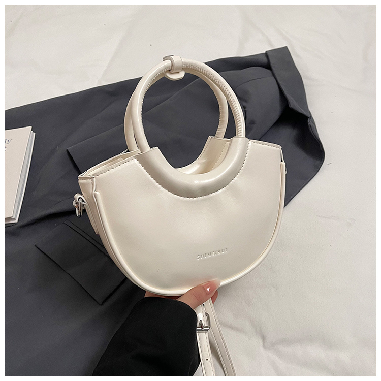 Korean-Style Pink Half-Moon Handbag for Women - Trendy 2025 Fashionable Crossbody Shoulder Bag Korean-Style Pink Half-Moon Handbag for Women - Trendy 2025 Fashionable Crossbody Shoulder Bag