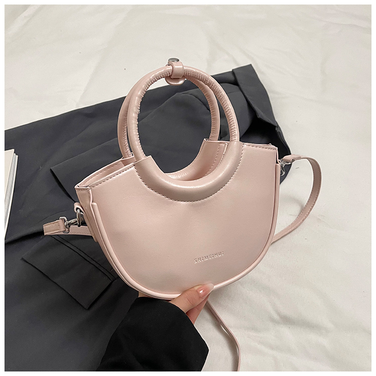 Korean-Style Pink Half-Moon Handbag for Women - Trendy 2025 Fashionable Crossbody Shoulder Bag Korean-Style Pink Half-Moon Handbag for Women - Trendy 2025 Fashionable Crossbody Shoulder Bag