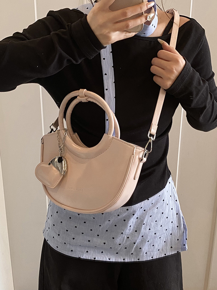 Korean-Style Pink Half-Moon Handbag for Women - Trendy 2025 Fashionable Crossbody Shoulder Bag Korean-Style Pink Half-Moon Handbag for Women - Trendy 2025 Fashionable Crossbody Shoulder Bag