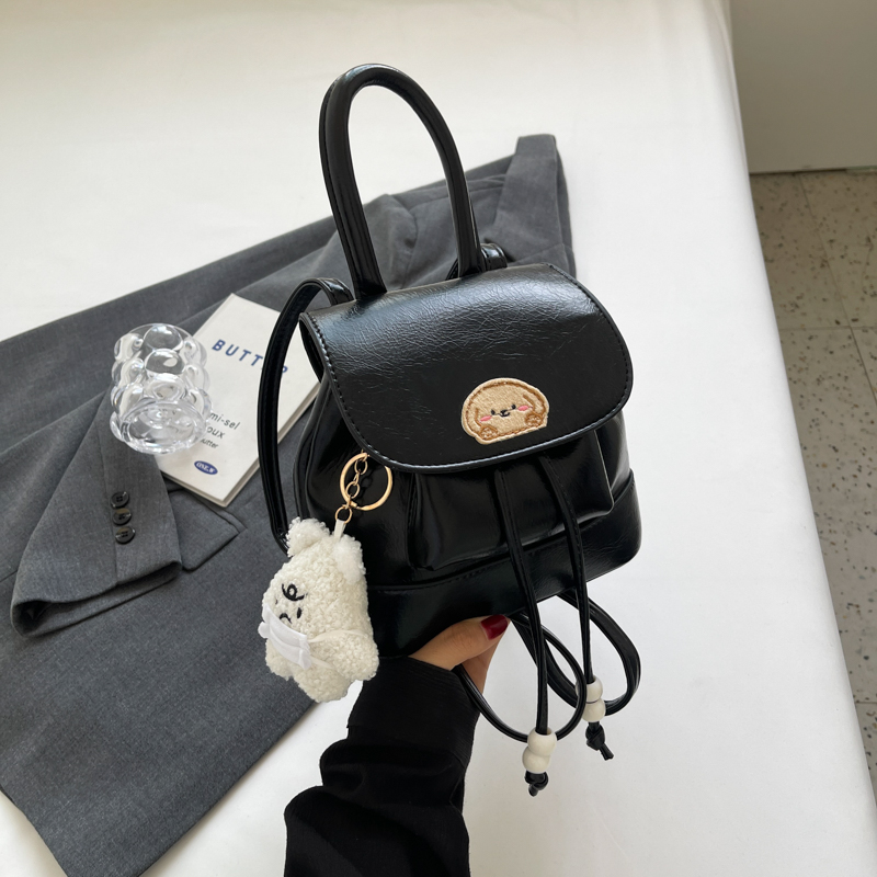 Korean Style Retro Fashion Backpack - High-End Niche Crossbody Bag for Spring/Summer 2025 Korean Style Retro Fashion Backpack - High-End Niche Crossbody Bag for Spring/Summer 2025