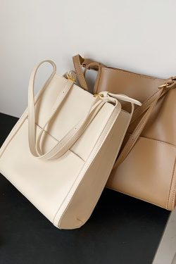 Korean-Style Retro Large-Capacity Shoulder Bag for Women - Spring/Summer 2025 Trendy High-End Student Underarm Bag