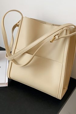 Korean-Style Retro Large-Capacity Shoulder Bag for Women - Spring/Summer 2025 Trendy High-End Student Underarm Bag