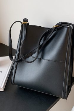 Korean-Style Retro Large-Capacity Shoulder Bag for Women - Spring/Summer 2025 Trendy High-End Student Underarm Bag