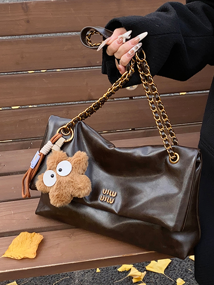 Korean-Style Retro Oil Wax Leather Shoulder Bag for Women - High-Quality Commuter Fashion for Autumn/Winter 2025 Korean-Style Retro Oil Wax Leather Shoulder Bag for Women - High-Quality Commuter Fashion for Autumn/Winter 2025