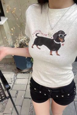 Korean-Style Retro Sausage Dog Printed Short Sleeve T-Shirt for Women, Slim-Fit Summer Top, Stretchy and Flattering Design