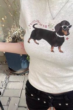 Korean-Style Retro Sausage Dog Printed Short Sleeve T-Shirt for Women, Slim-Fit Summer Top, Stretchy and Flattering Design