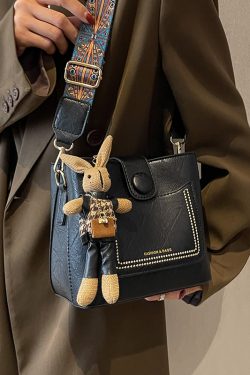 Korean Style Retro Wide Shoulder Strap Crossbody Bag for Women - Versatile Spring/Summer 2025 High-End Bucket Bag