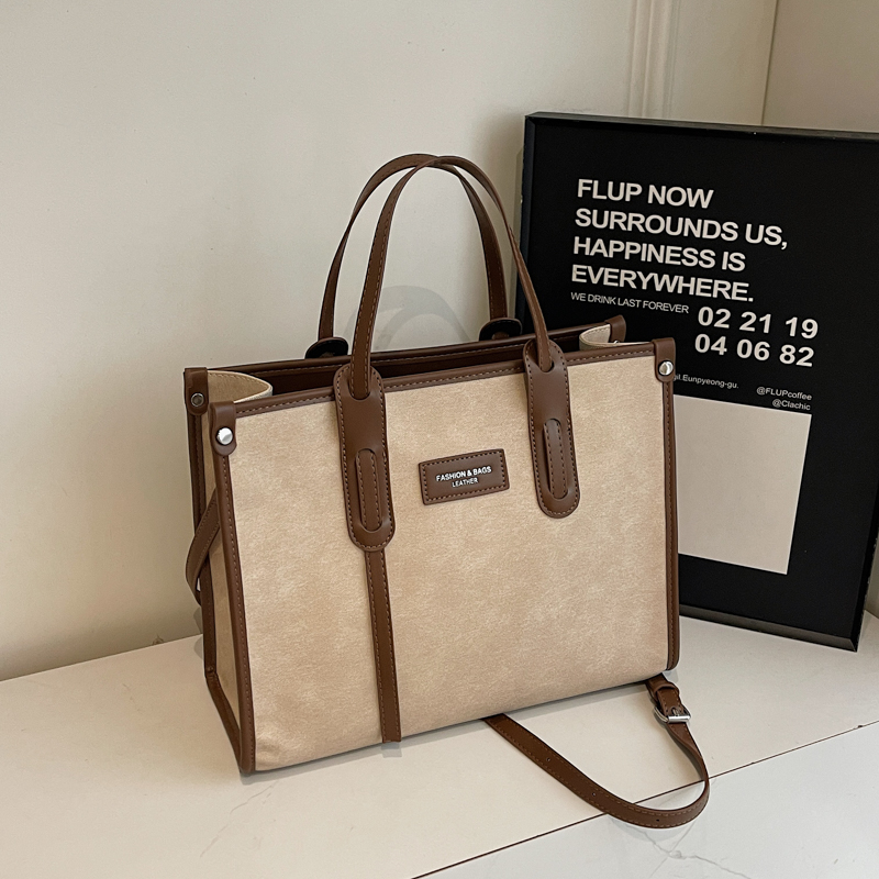 Korean-Style Ripped Denim Tote Bag for Women - Large Capacity Shoulder Crossbody Bag for Commuting - 2025 Fashion Trend Korean-Style Ripped Denim Tote Bag for Women - Large Capacity Shoulder Crossbody Bag for Commuting - 2025 Fashion Trend