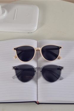 Korean Style Small Face Round Sunglasses for Women - Summer Hot Girl Beach Vacation Street Photography Accessory