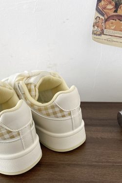 Korean Style Thick-Soled Sneakers for Women - 2025 Versatile Casual Chic White Loafers